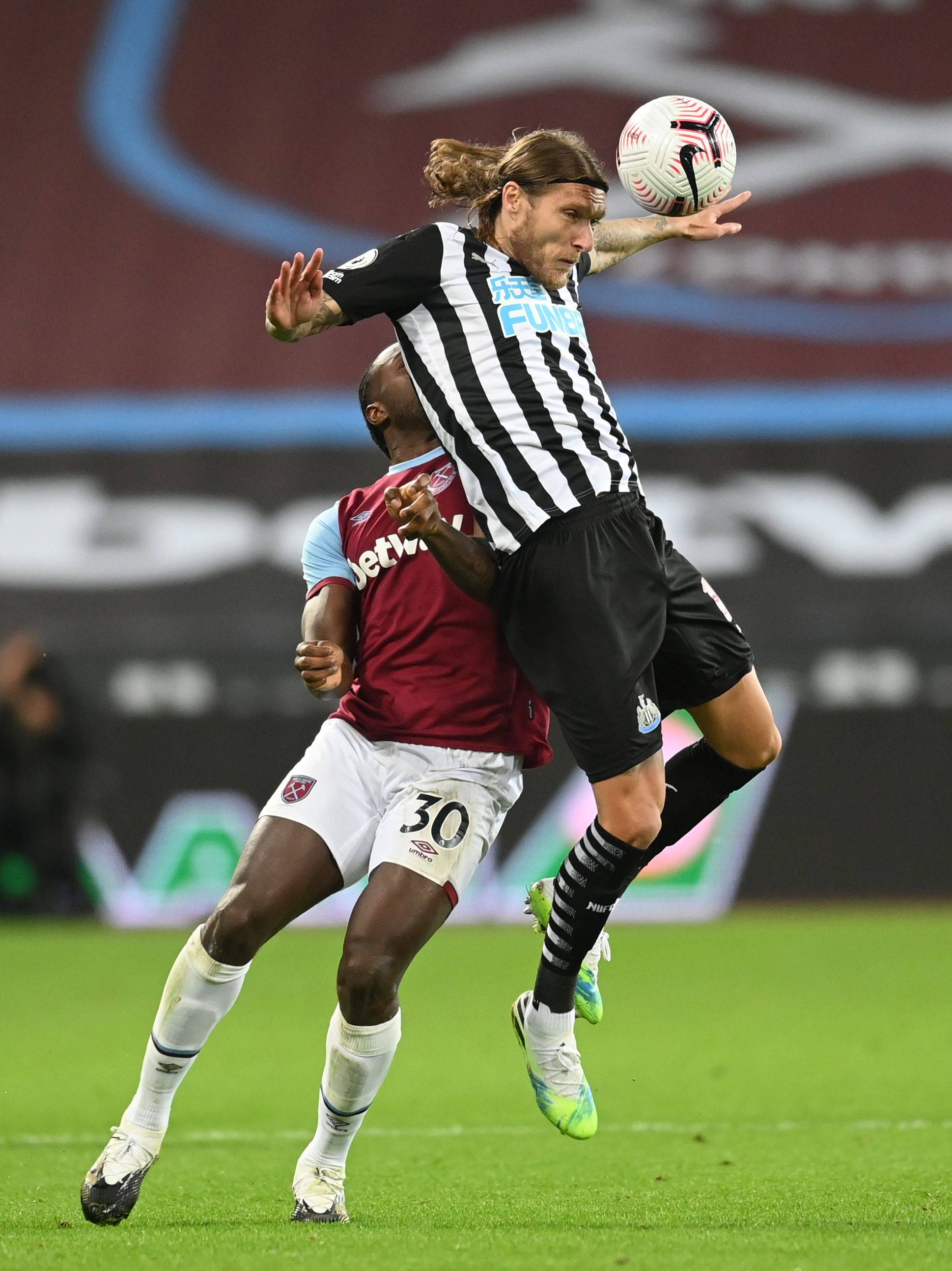 统的防守反 统的防守反