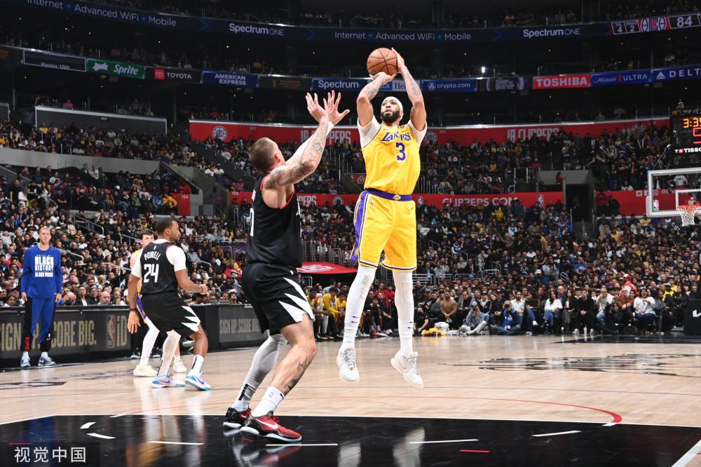 激烈角逐 激烈角逐