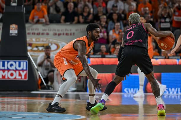 在激烈的竞 在激烈的竞